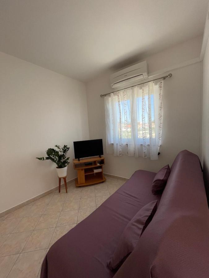 Apartmani Ruzarija Rab Town Exterior photo